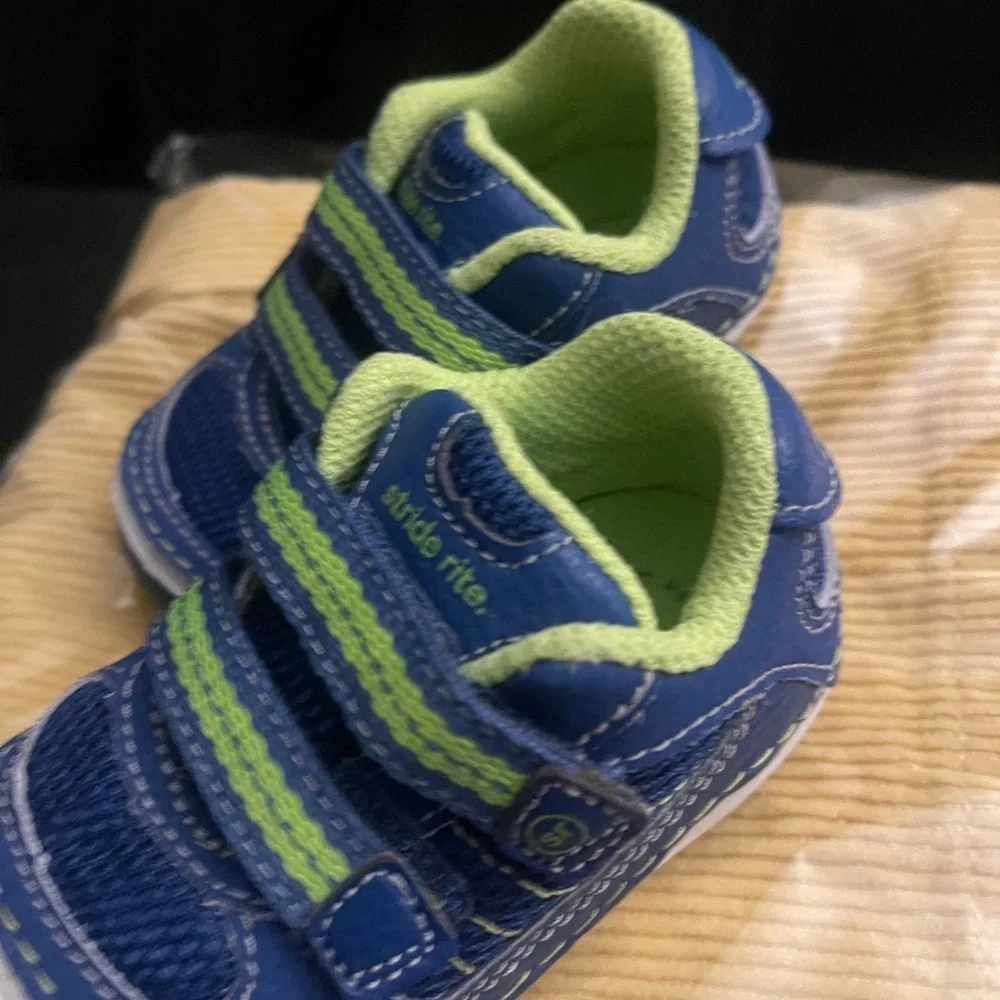 Stride Rite Navy and Lime Kids Sneakers Baby Boy Size 3 - Picture 4 of 10